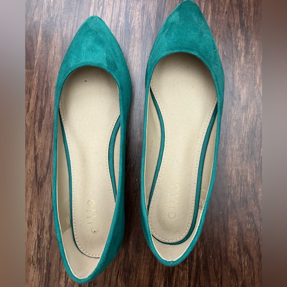 Green suede flats size 9.5